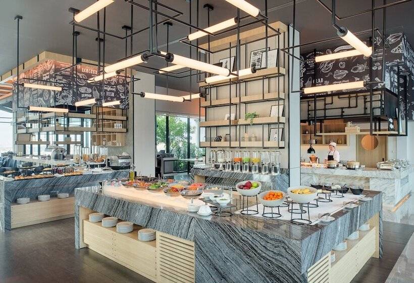 酒店 Holiday Inn & Suites Siracha Laemchabang, An Ihg