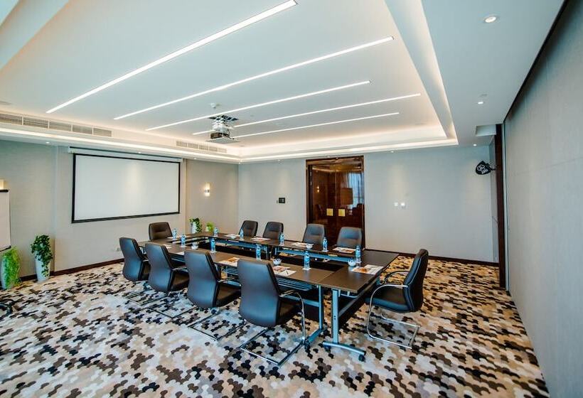 فندق Johari Rotana