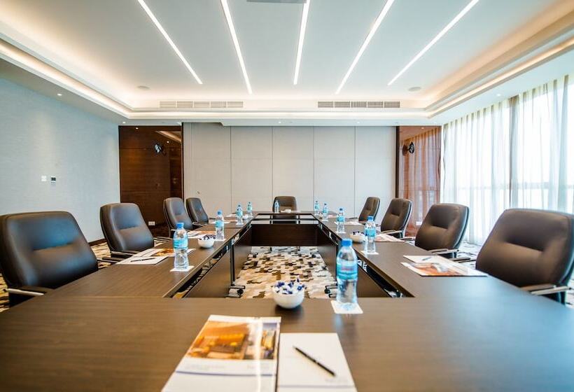 فندق Johari Rotana