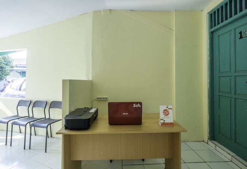 فندق Oyo 1750 Lourdes