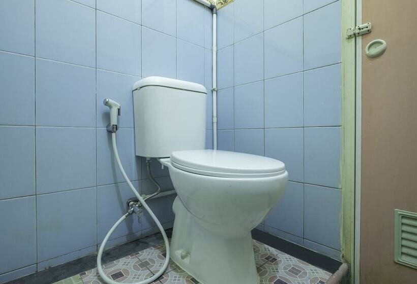 فندق Oyo 1750 Lourdes