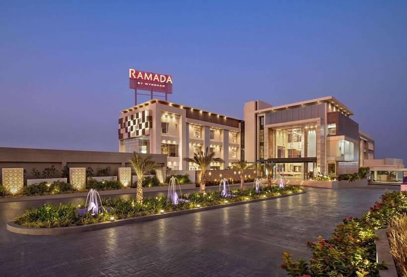 Hotel Ramada By Wyndham Gandhidham Shinay