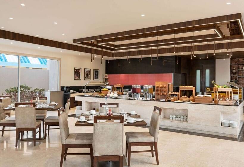 Hotel Ramada By Wyndham Gandhidham Shinay