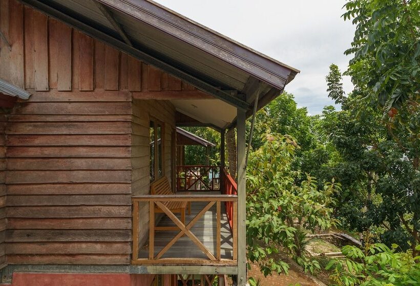 ホテル Reddoorz Syariah @ Sumur Tiga Beach Sabang