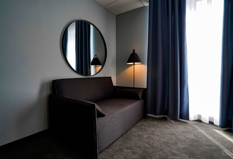 Отель Viktorosa