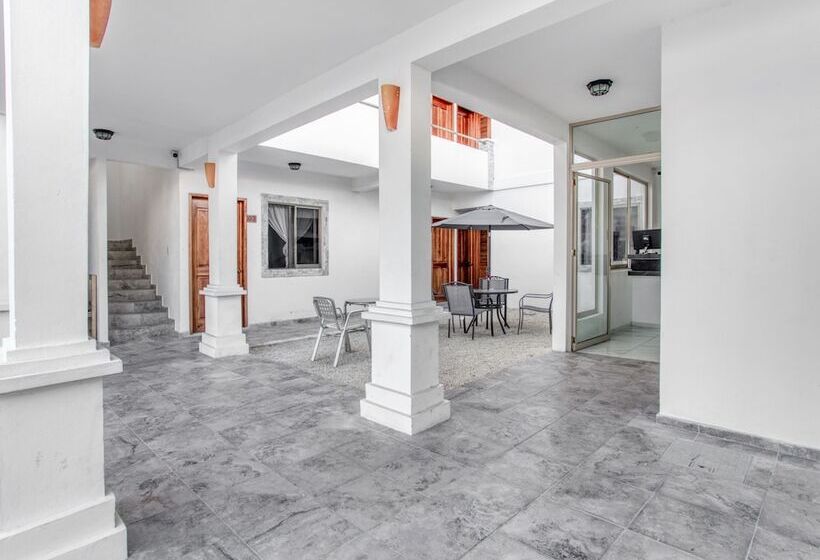 Capital O Hotel Yukon