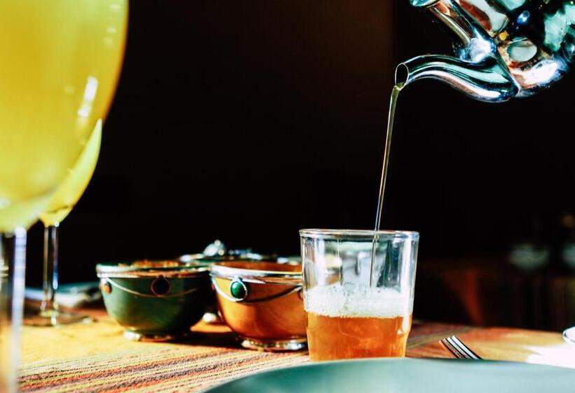 모텔 Riad Caravasar