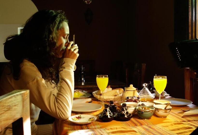 모텔 Riad Caravasar