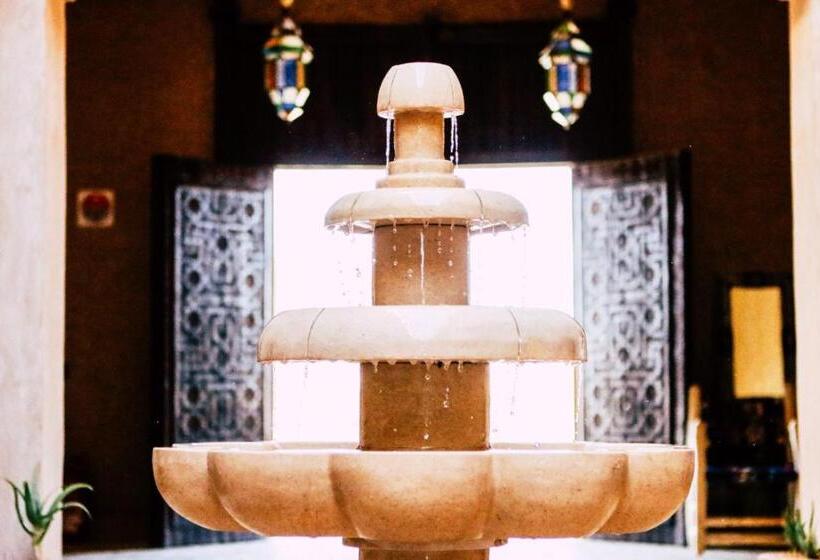 מוטל Riad Caravasar