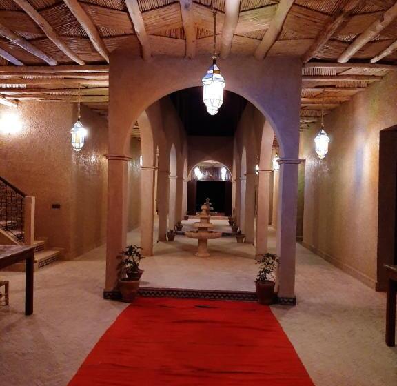 모텔 Riad Caravasar