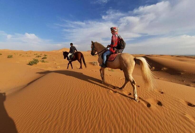 모텔 Riad Caravasar