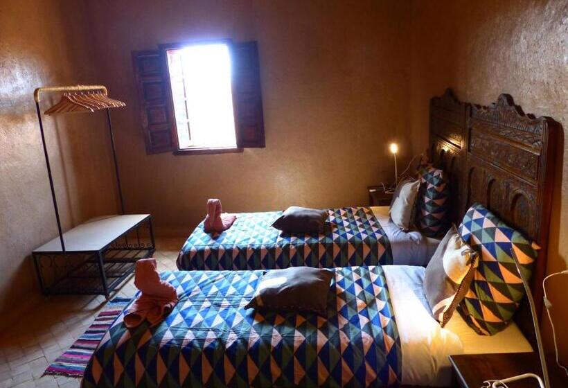 Мотель Riad Caravasar