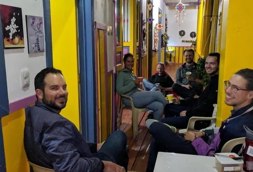 پانسیون Hostal Bremen