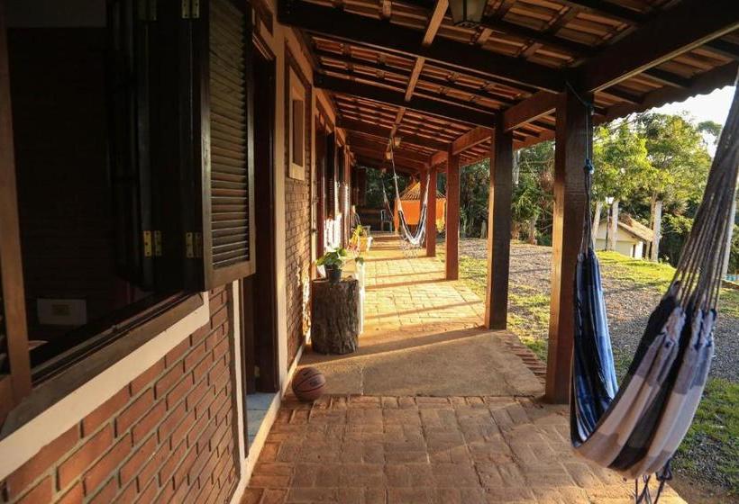 ペンション Pousada Recomeço Da Paz - Antiga Pousada Araucária