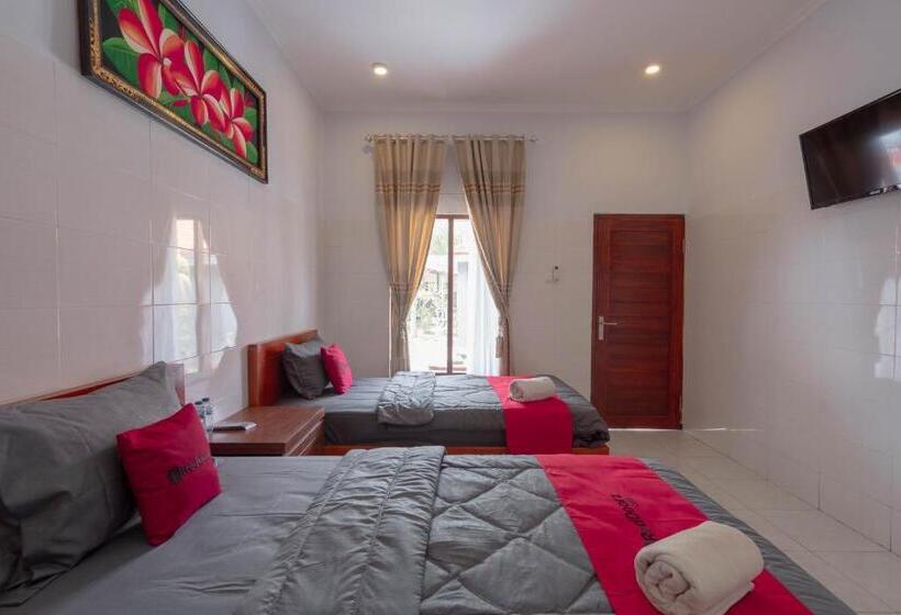 פנסיון Reddoorz Plus @ Singaraja