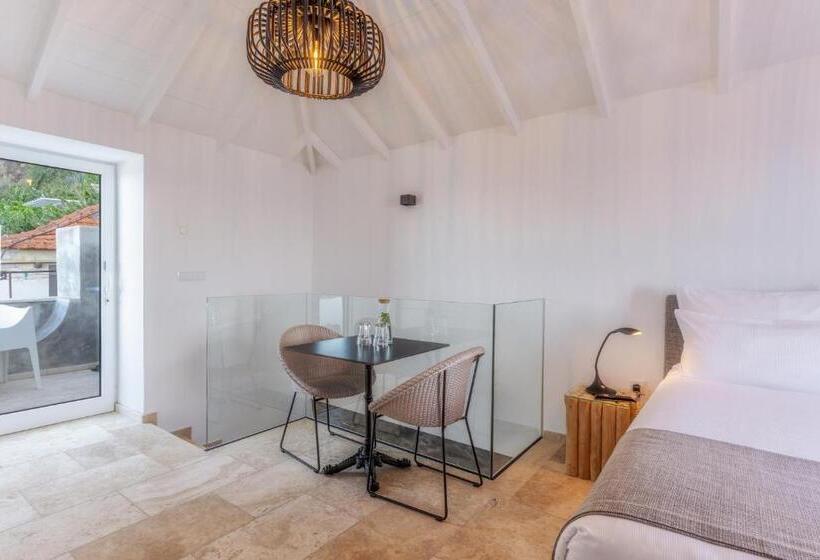 منتجع Escarpa   The Madeira Hideaway