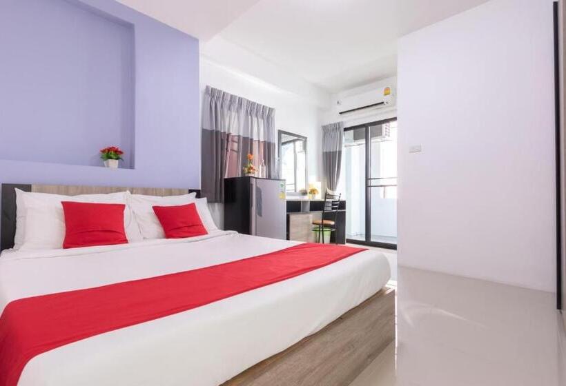 Salinsiri At Lat Krabang