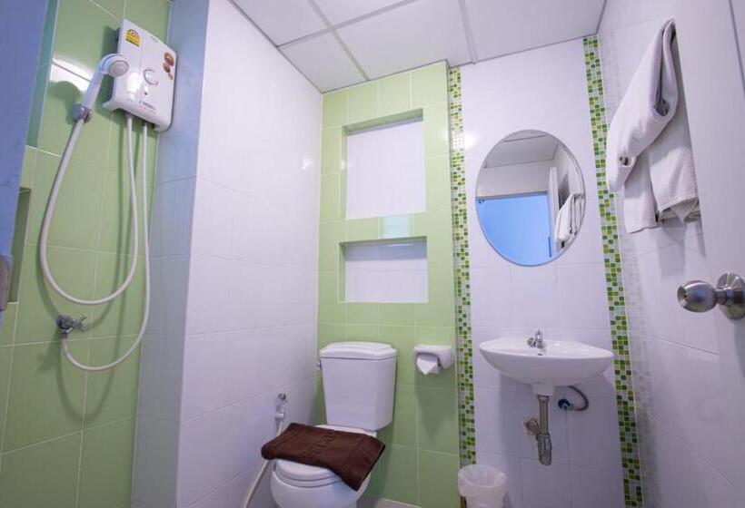 Salinsiri At Lat Krabang