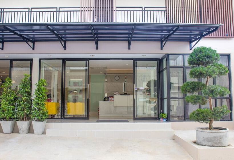 168 Studio Hotel Ubon Ratchathani