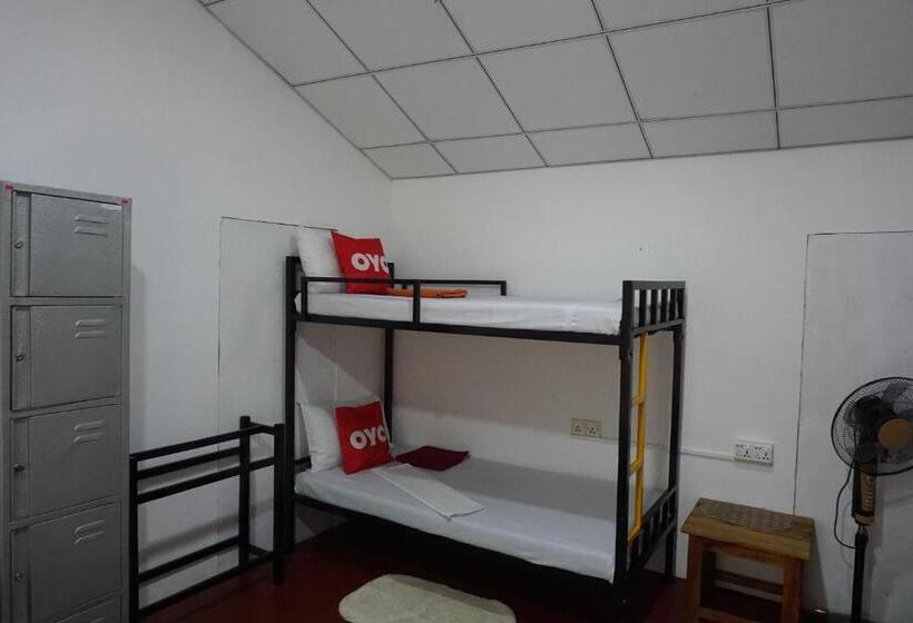 Another World Hostel Sigiriya