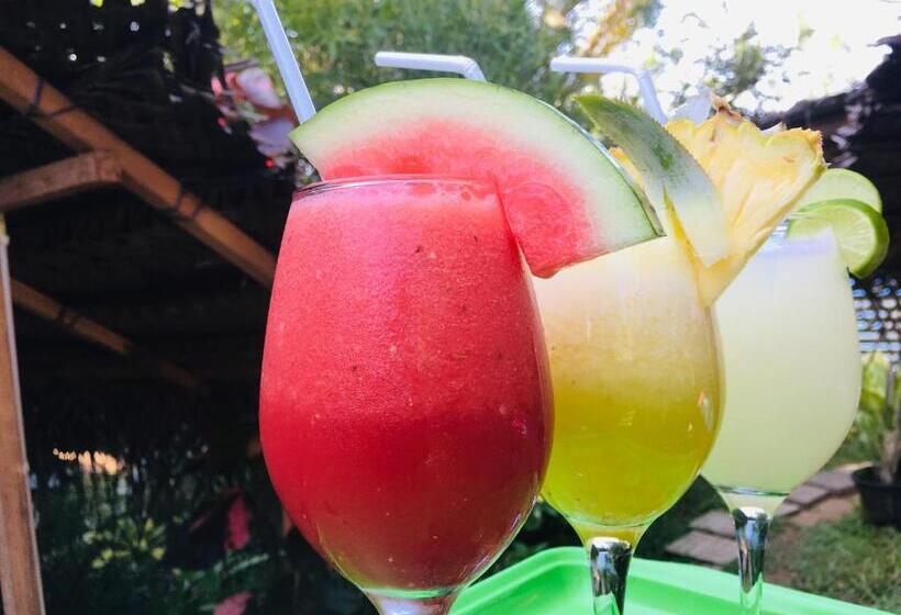 Another World Hostel Sigiriya