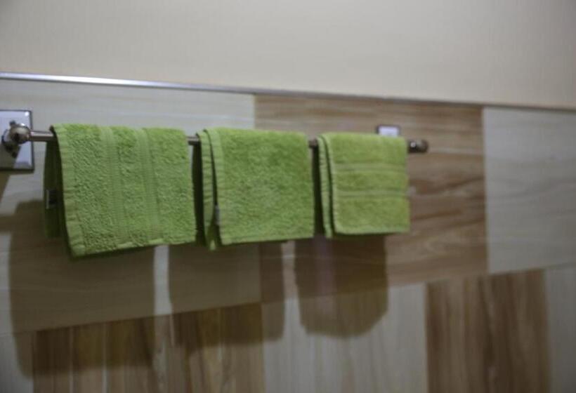 Another World Hostel Sigiriya