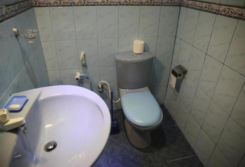 Another World Hostel Sigiriya