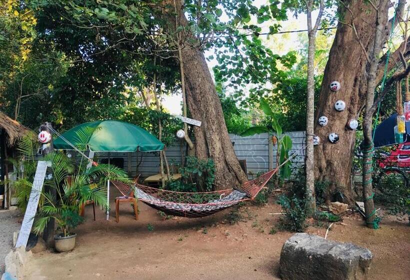 Another World Hostel Sigiriya