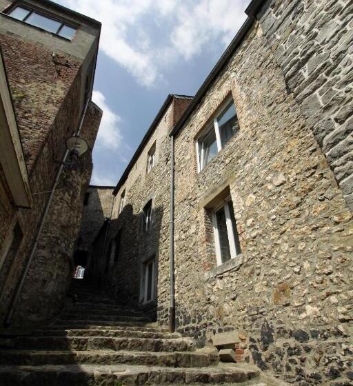 مبيت وإفطار Confluences