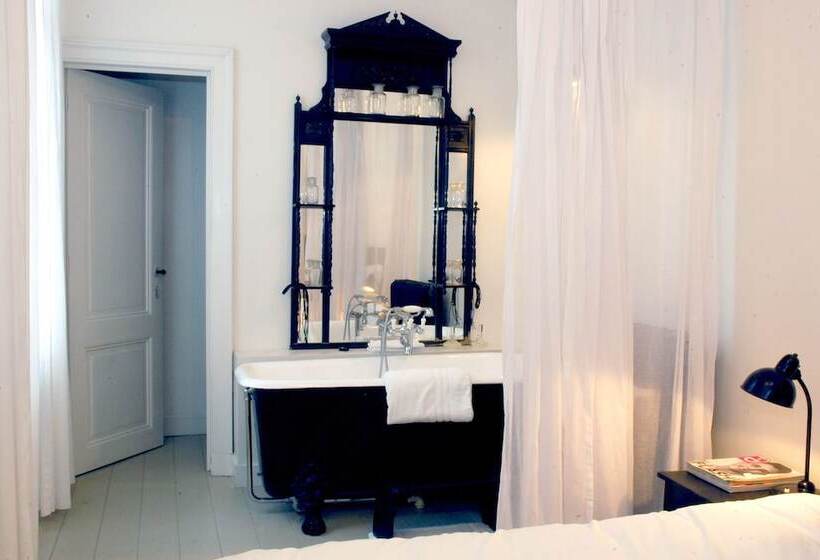 مبيت وإفطار Boulevard Leopold Rooms & Suites