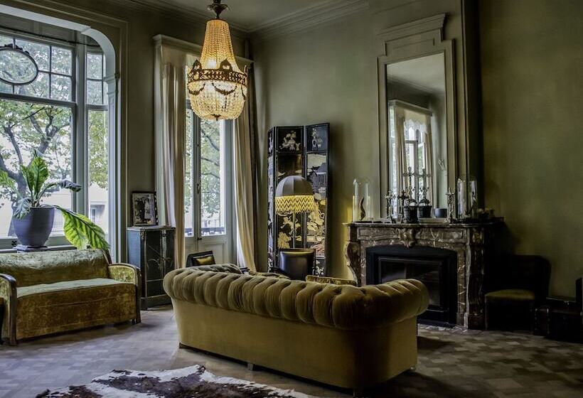 مبيت وإفطار Boulevard Leopold Rooms & Suites