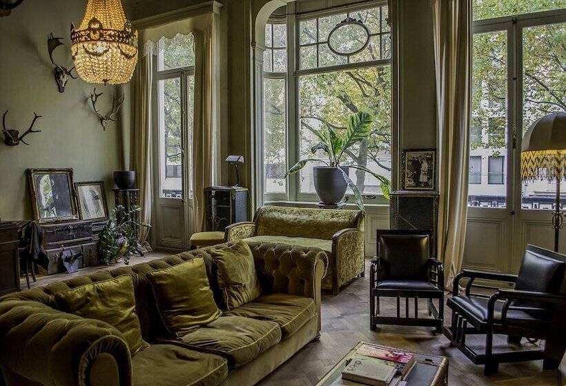 مبيت وإفطار Boulevard Leopold Rooms & Suites