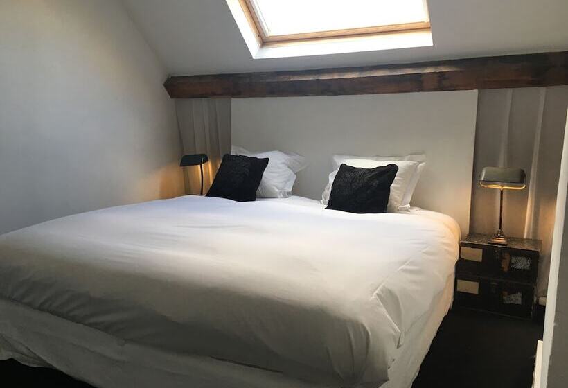 مبيت وإفطار Boulevard Leopold Rooms & Suites