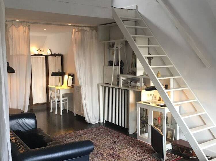 مبيت وإفطار Boulevard Leopold Rooms & Suites