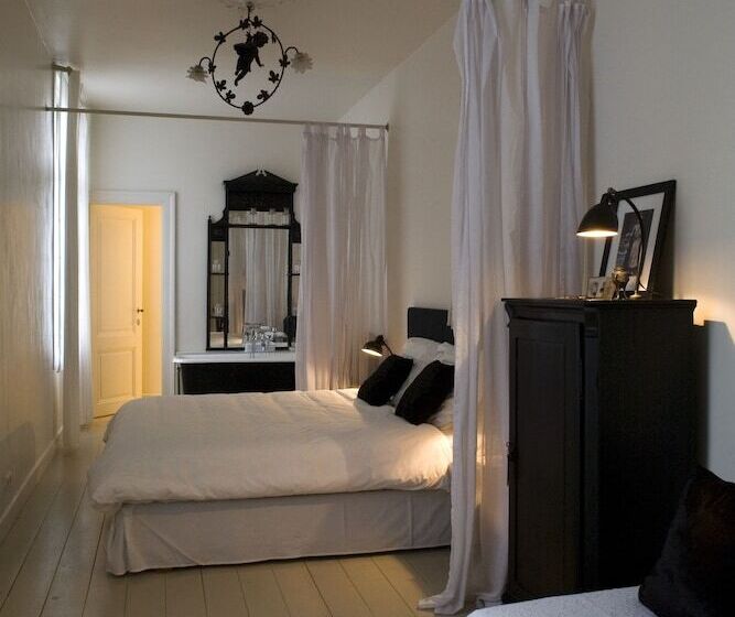 مبيت وإفطار Boulevard Leopold Rooms & Suites