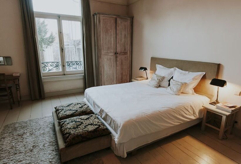 مبيت وإفطار Boulevard Leopold Rooms & Suites