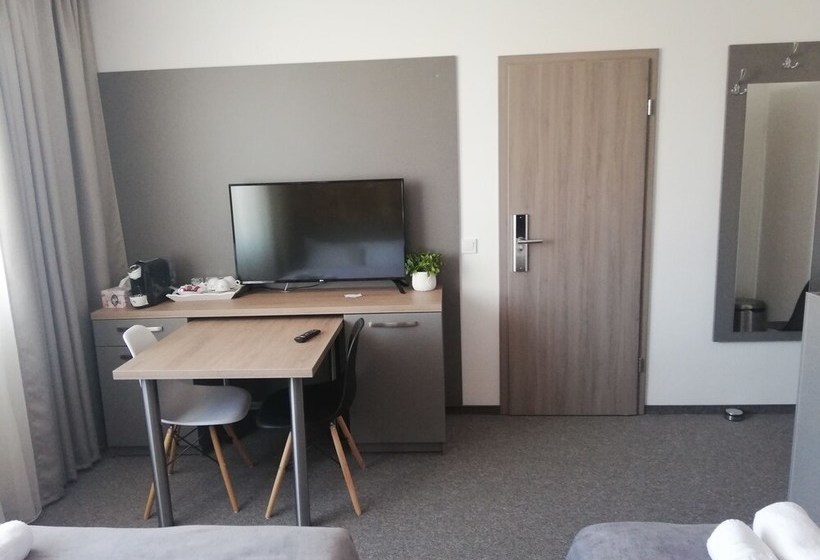 민박 Family Fewo Sibiu