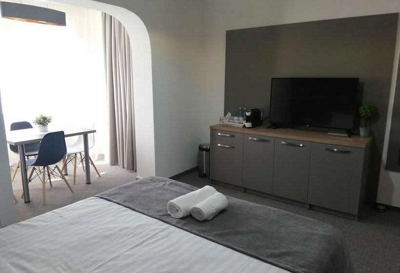 민박 Family Fewo Sibiu