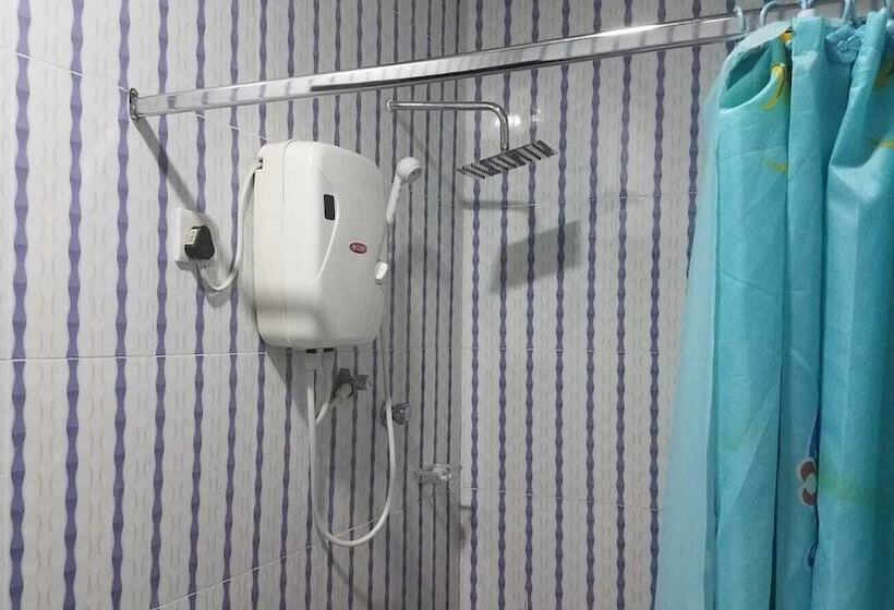 Bright Hotel & Suites