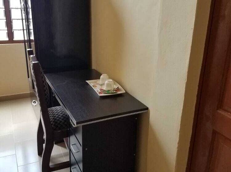 Bright Hotel & Suites