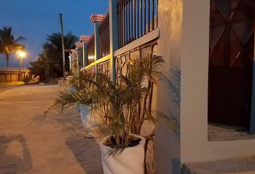 Bright Hotel & Suites