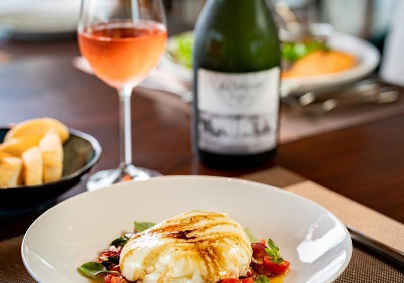 هتل Zendaya Resort Beach Sport & Spa