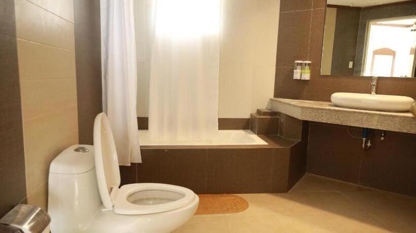 هتل Bohol Plaza Mountain Resort And Restaurant