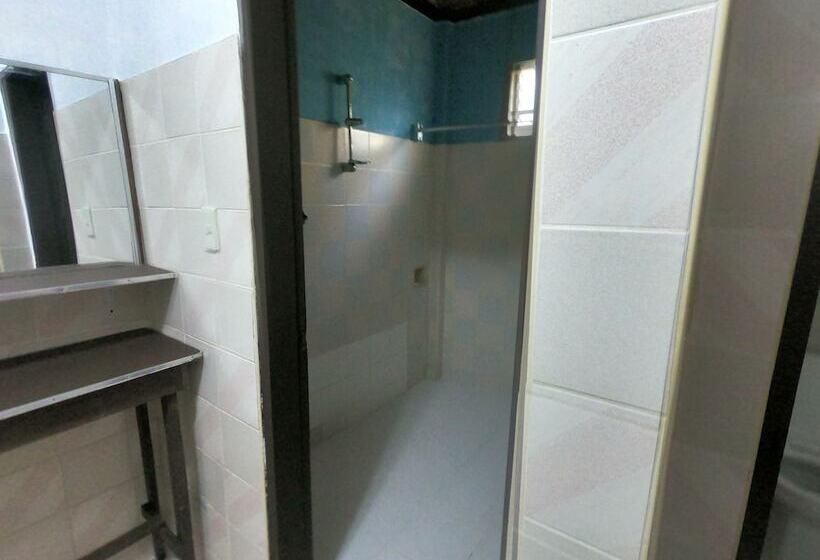 هتل Bohol Sea Breeze Cottages And Resort