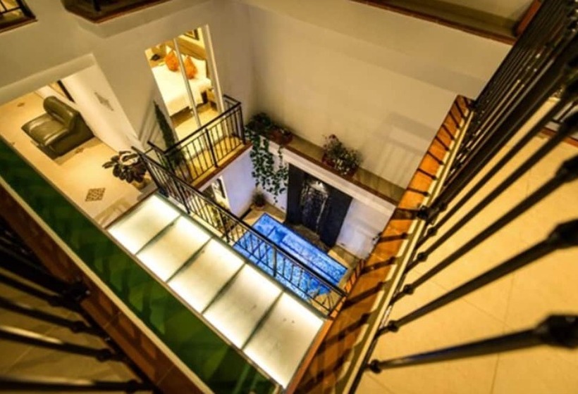 Отель Boutique Marbore