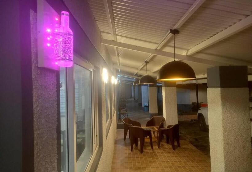 هتل Bruton Resorts