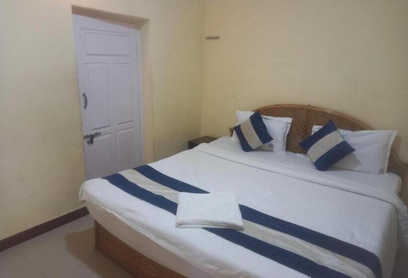 Отель Bruton Resorts