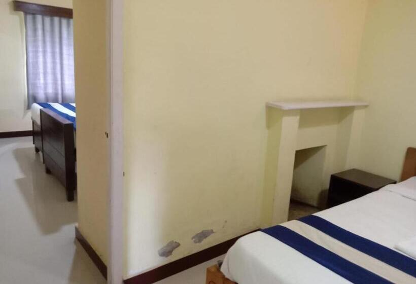 Отель Bruton Resorts