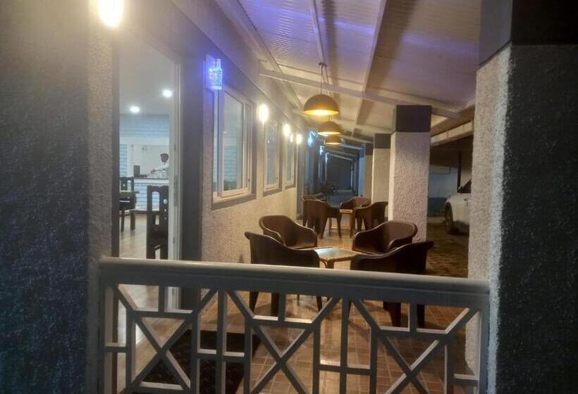 Отель Bruton Resorts