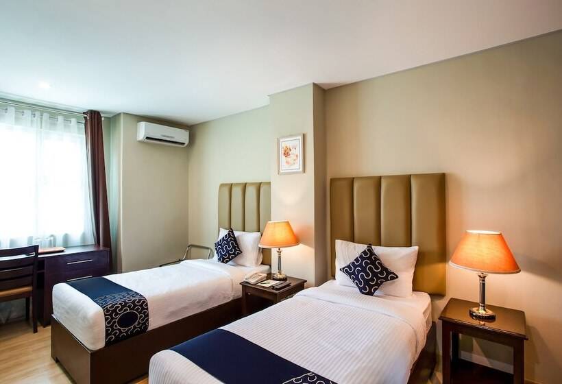 בית מלון כפרי Capital O 461 Asrodel